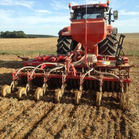 engrais_starter_sur_striptill_7rangs-Pulvejuste.JPG